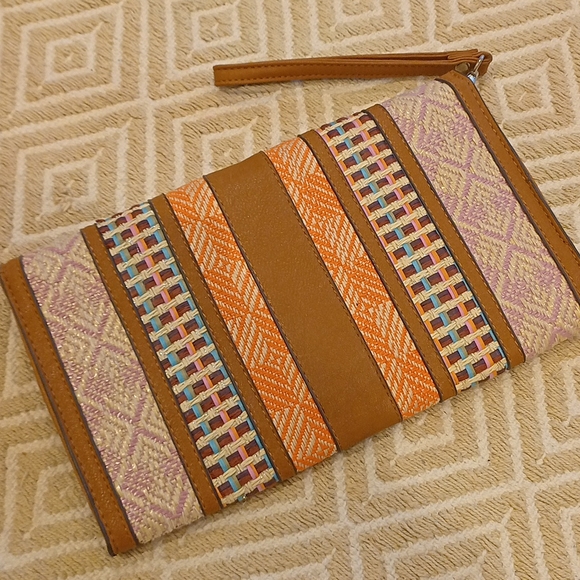 Woven Boho Tribal Envelope Clutch Wristlet Purse - Picture 3 of 7